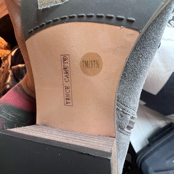 Vince Camuto boot - Picture 4 of 4